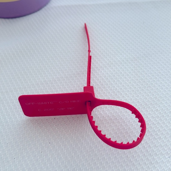 2017 off-White x Air VaporMax ‘The Ten’ size 9 - Picture 11 of 11